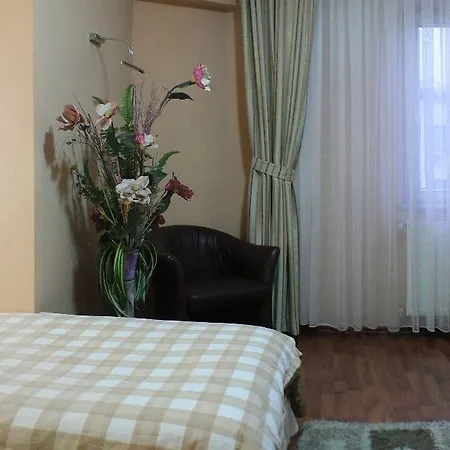 Otel Gold Cıty 3*